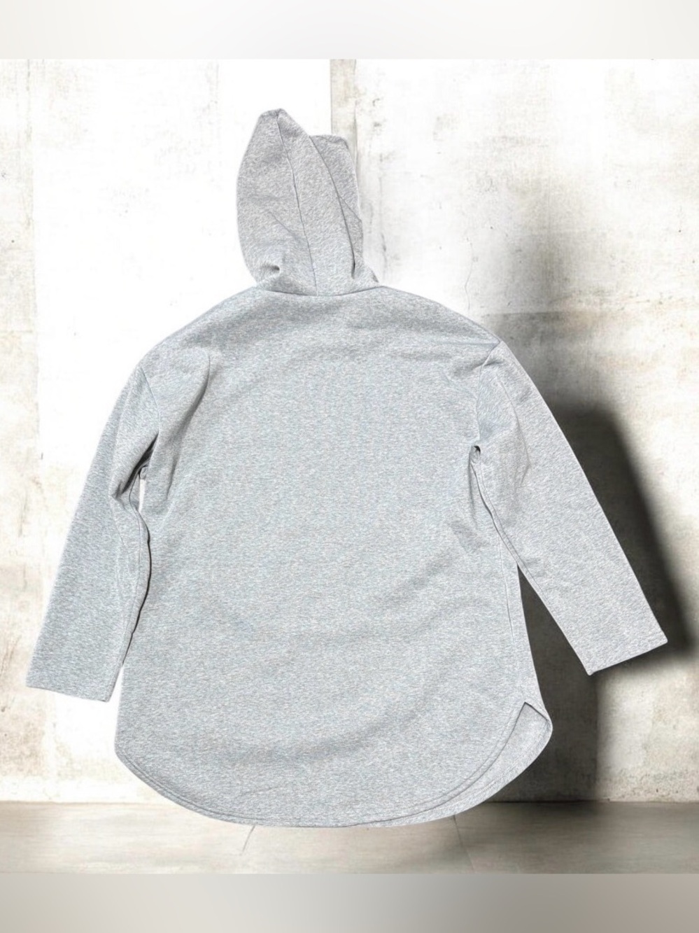 Women's Heather Gray Cozy Hoodie Sweatshirt NWOT - Picture 2 of 3